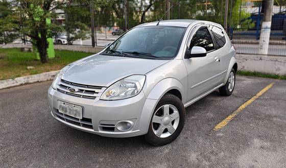 FORD KA 1.6 MPI 8V FLEX 2P MANUAL FORD KA 1.6 MPI 8V FLEX 2P MANUAL